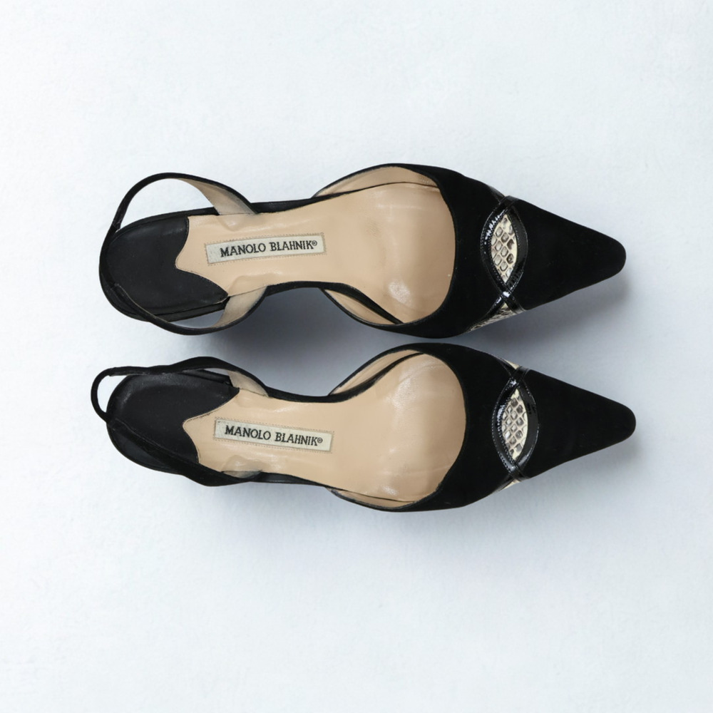 Manolo Blahnik Early 2000s Suede Kitten Heels · Only One Available